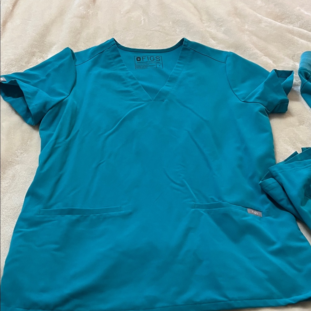 Figs Vibrant Blue Scrub Top